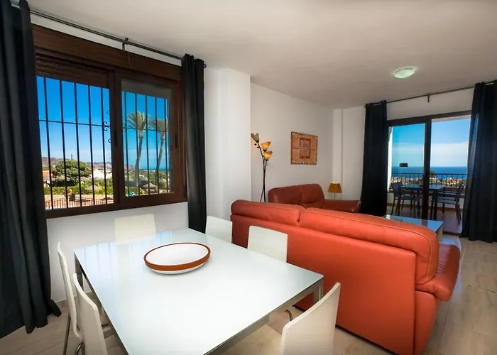 Capistrano Village 15 Menyber * Nerja