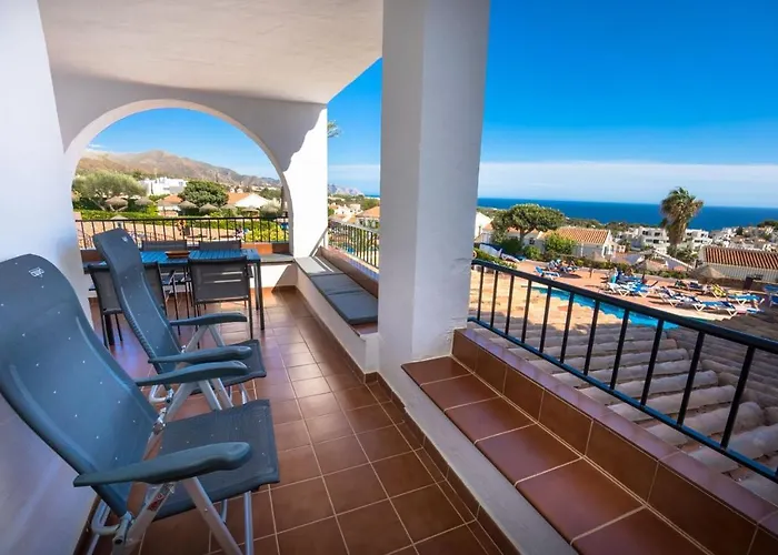 Capistrano Village 15 Menyber Nerja